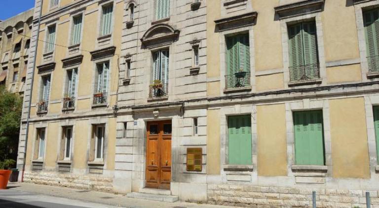 Apartment | Close to Popes' Palace — photo 4