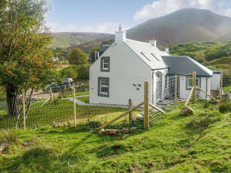 Cottage  Lochranza