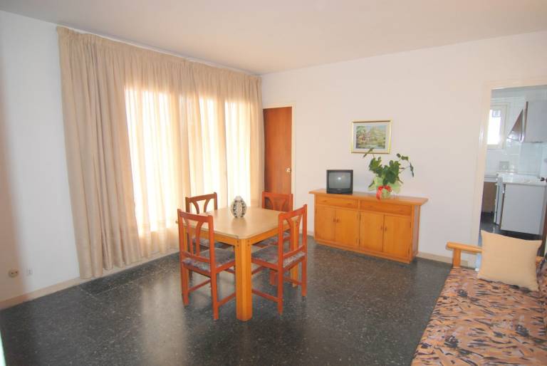 Holiday apartment with terrace | Next to the beach | Dogs allowed — photo 3