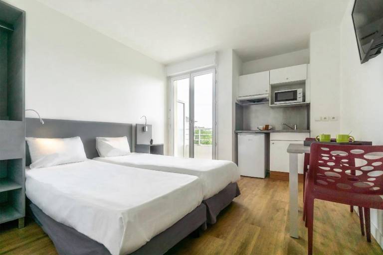 Serviced apartment for 127 persons — photo 2