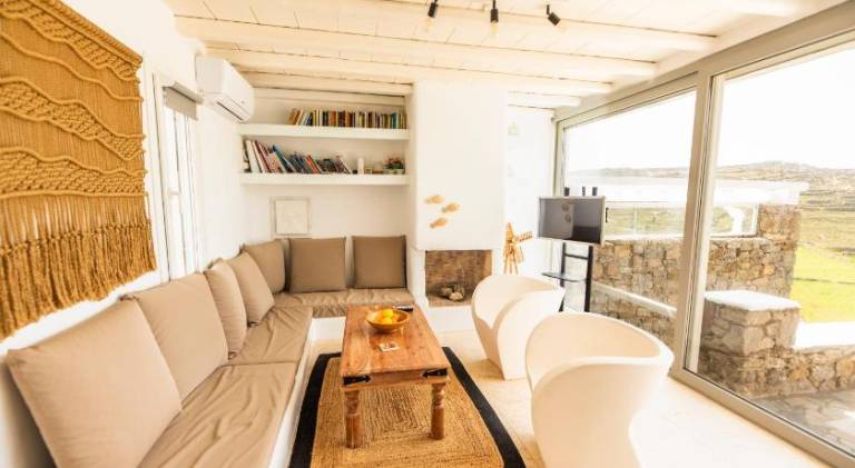 Fully equipped villa with garden, terrace & hot tub | Perfect for remote work | Dogs allowed — photo 5