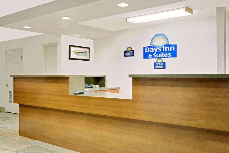 Days Inn & Suites by Wyndham Needles — photo 5