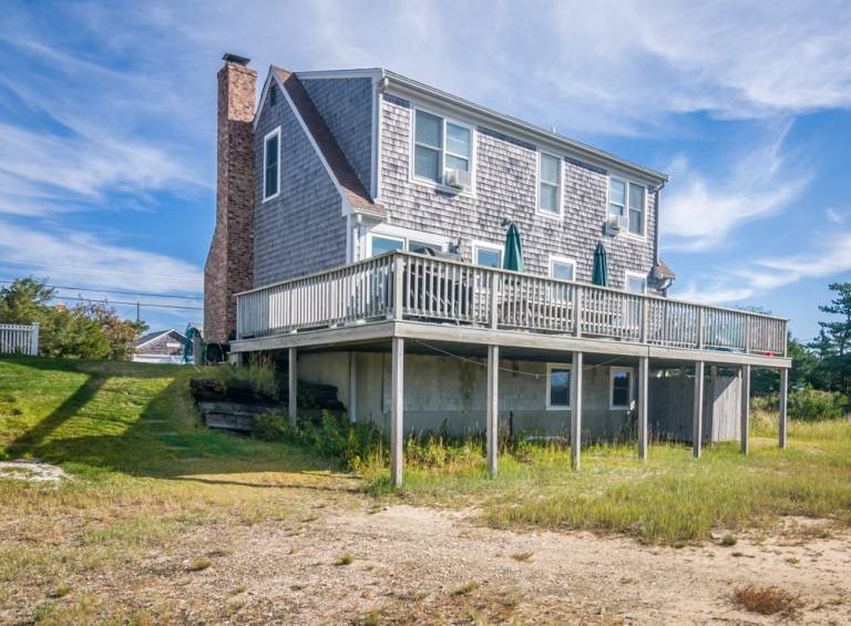 Spacious Coastal Cape—Beach & Kayak Access — photo 4