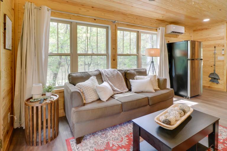 Fish & Hike: Cabin Hideaway w/ Deck in Alabama — photo 5