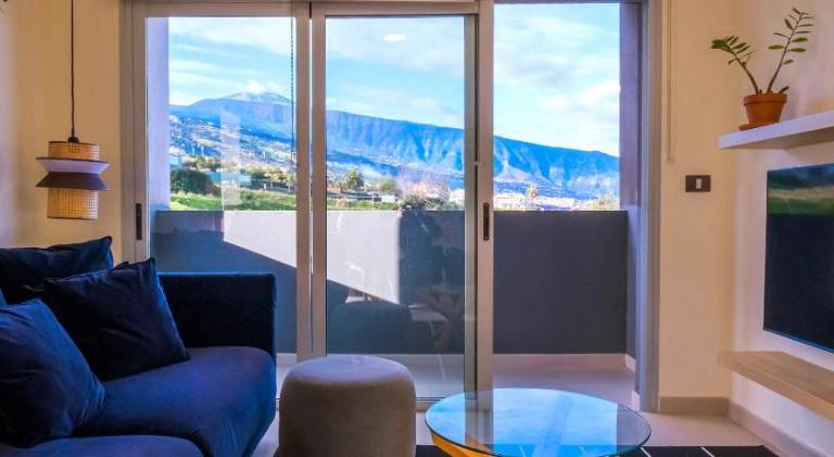 3BR Home - Teide Views Balcony - Wifi in Santa Cruz de Tenerife