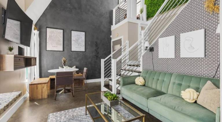 Vacation home with terrace in Nashville, TN