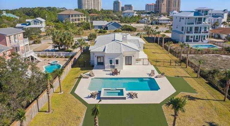 House with hot tub & pool in Destin, FL