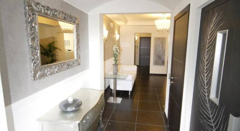 Beautiful serviced apartment with patio | Next to the beach | Pets allowed — photo 2