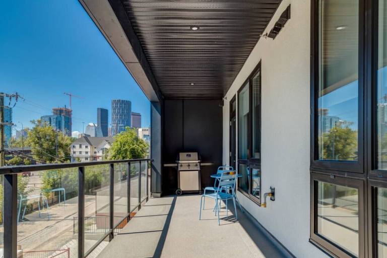 Condo  Radisson Heights - Albert Park