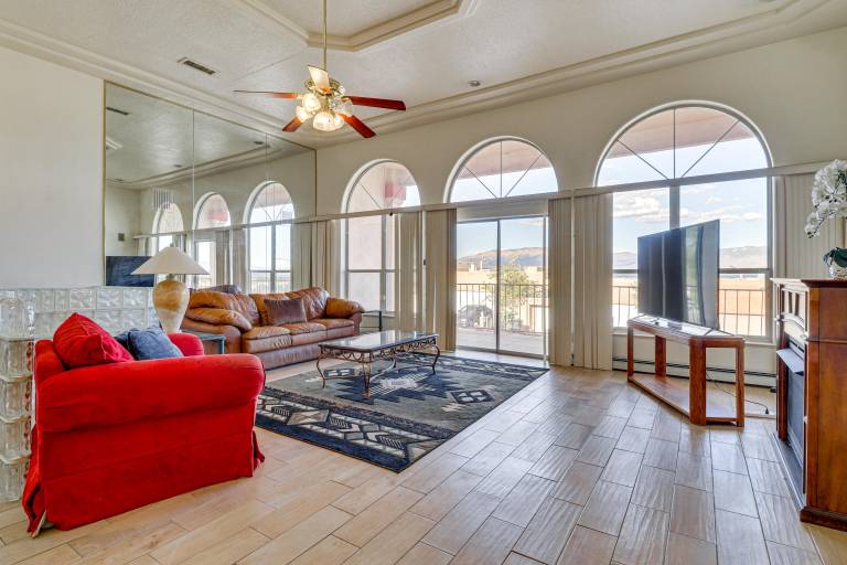 ABQ Townhouse w/ Mtn-View Balcony: Pets Welcome! in Albuquerque, NM