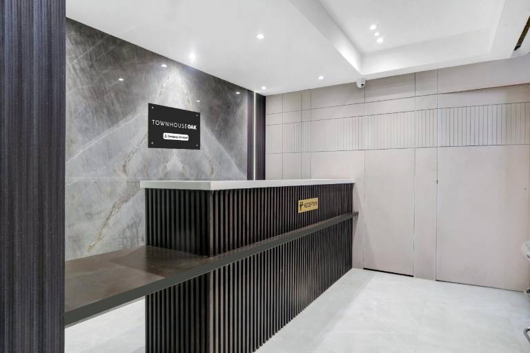 Super Townhouse Oak Sarusajai Stadium — photo 5