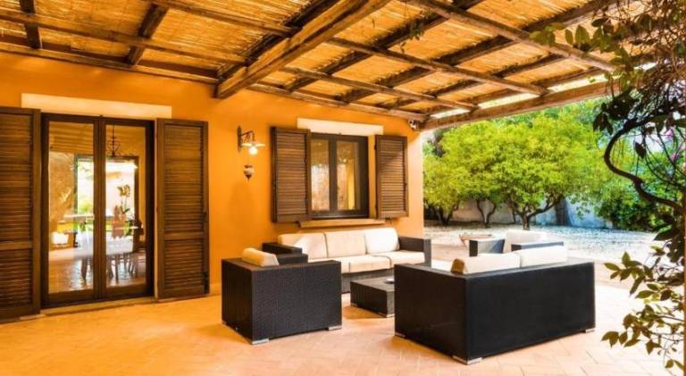 Villa with private pool, hot tub & patio | Perfect for remote work — photo 2
