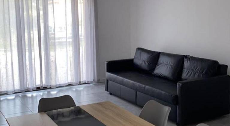 Apartment with pool, barbecue & patio in Marseille