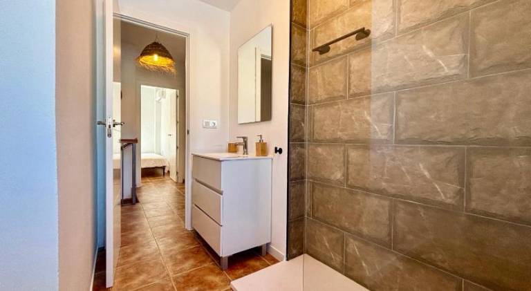Beautiful rental apartment with pool & hot tub | Next to the beach | Pet-friendly — photo 3