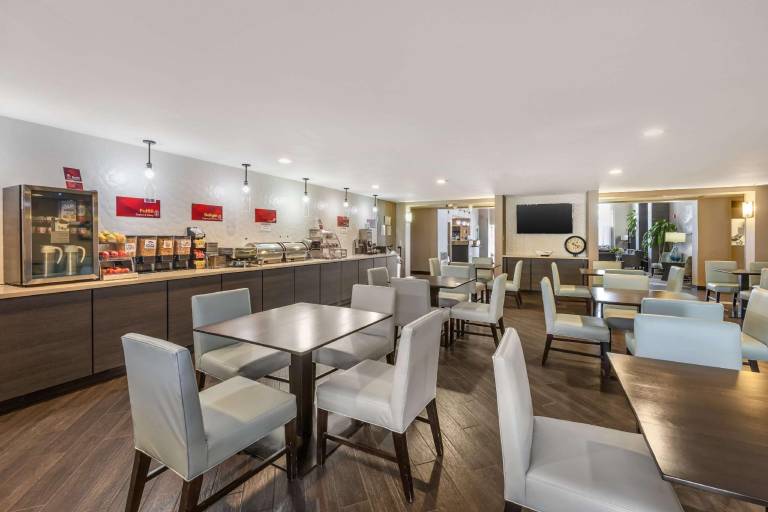 Best Western Plus North Las Vegas Inn & Suites — photo 4