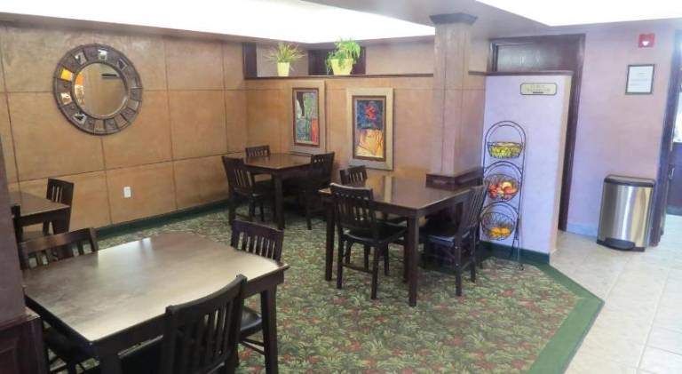 Rocky Inn Express — photo 5