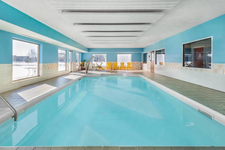 Super 8 By Wyndham Kokomo — photo 2