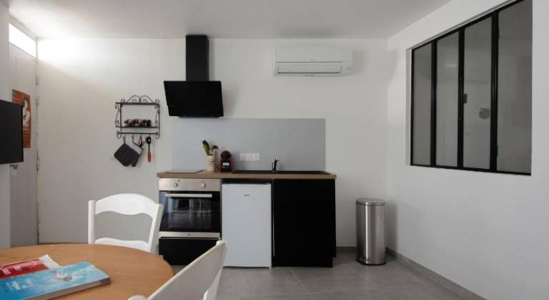 Apartment | Close to Popes' Palace | Pets are welcome — photo 4
