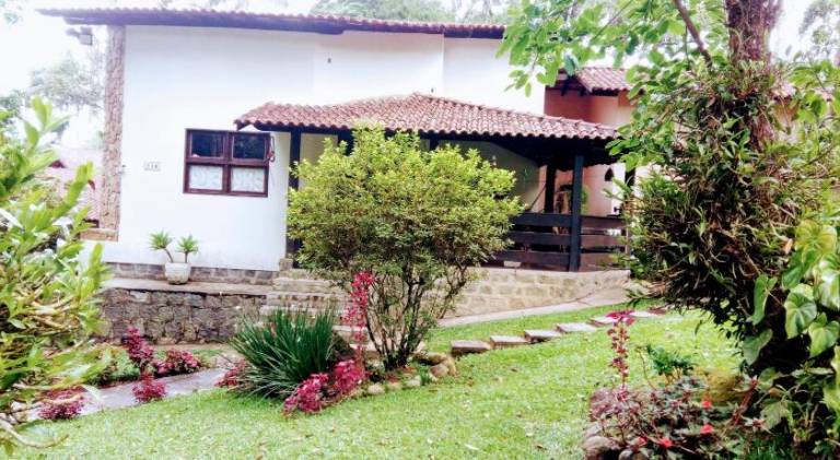 Vacation home with hot tub in Itatiaia