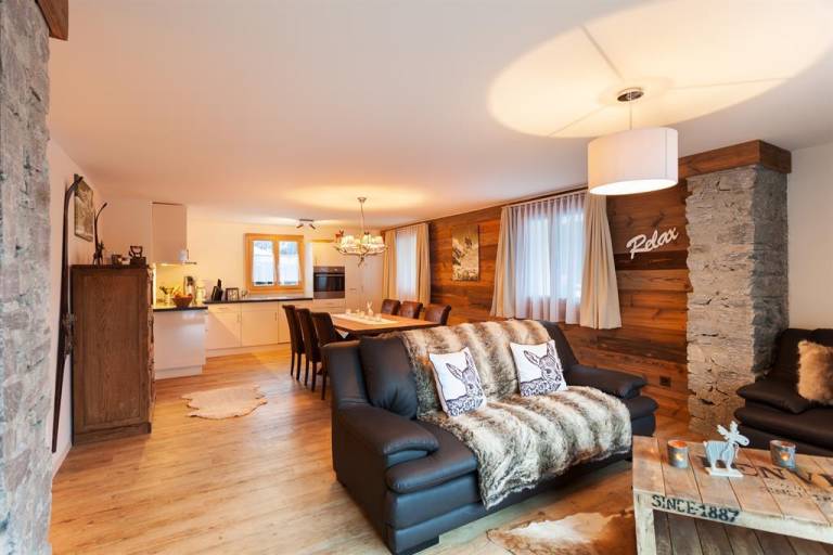 Child-friendly beautiful rental apartment with patio | Close to the ski | Good for workation | Pet-friendly in Saas Grund