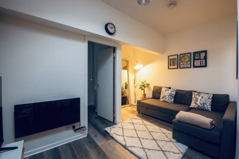 Cozy 1 bedroom apartment located city in city center Manchester — photo 2