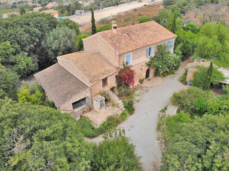 Villa  Llubí