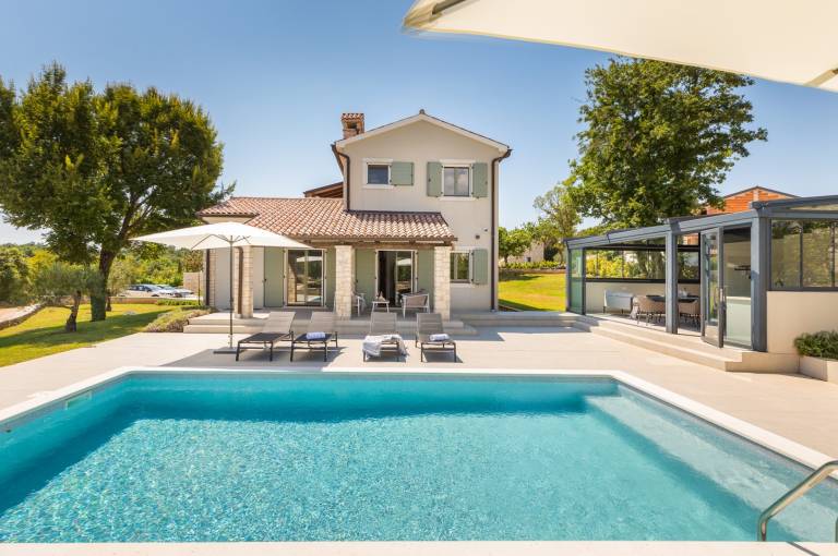 Villa  Bičići