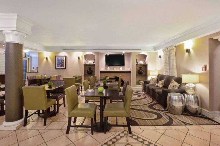 La Quinta Inn by Wyndham Denver Golden — photo 4