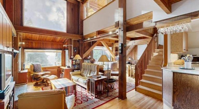 Vacation home with hot tub & pool | Suitable for remote work — photo 3