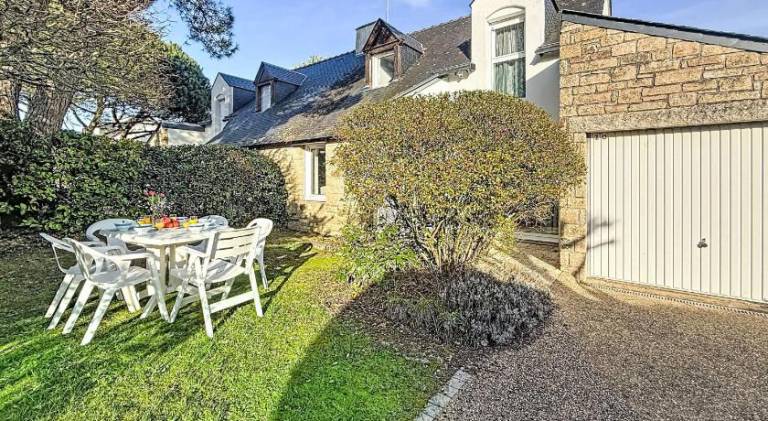 Vacation home with 3 rooms for 6 persons in Carnac