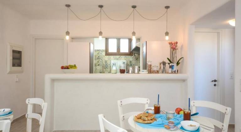 Serviced apartment with patio, garden & BBQ | Perfect for remote work — photo 5