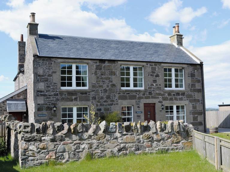 Cottage Newburgh