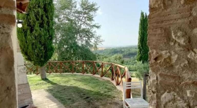 Villa with pool — photo 4
