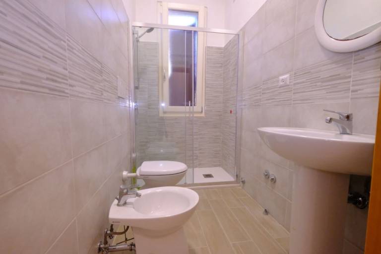 Rental apartment with 3 rooms for 6 persons — photo 5