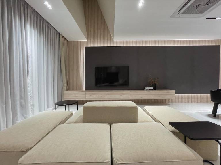 House with 1 room for 4 persons in Bangkok