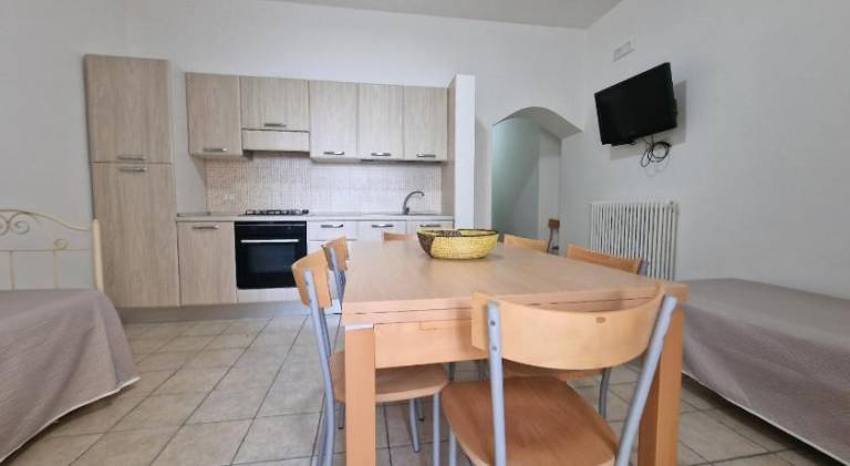 Rental apartment with patio — photo 2