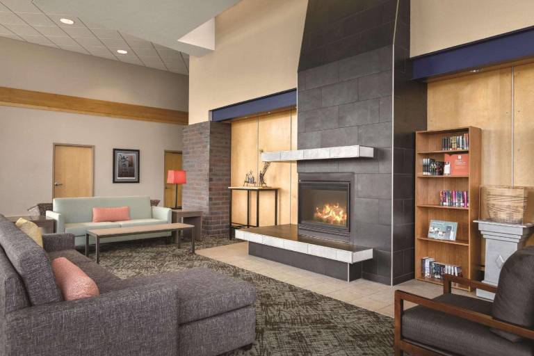 Country Inn & Suites by Radisson, Fergus Falls, MN — photo 2
