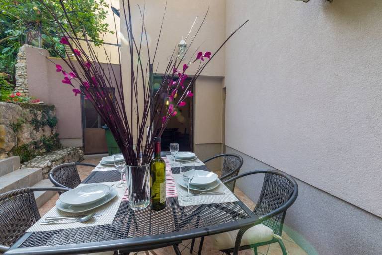 Just 100 metres to the sandy beach from this holiday home just for you alone — photo 2