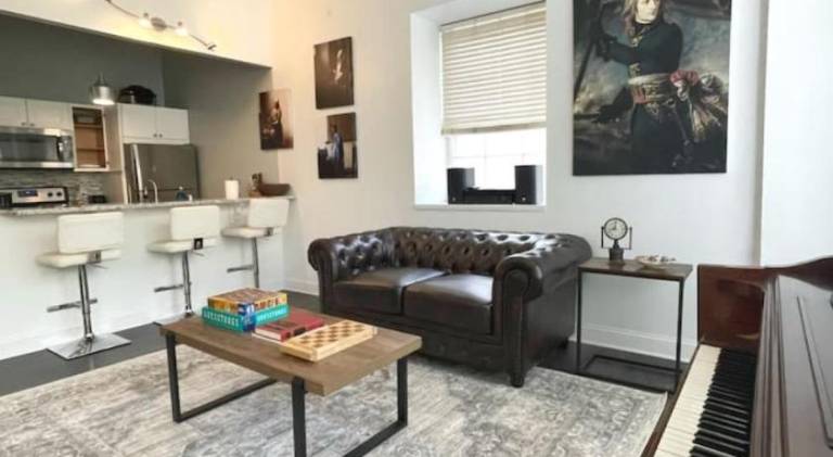 Rental apartment | Perfect for remote work | Pets are welcome in New Haven, CT