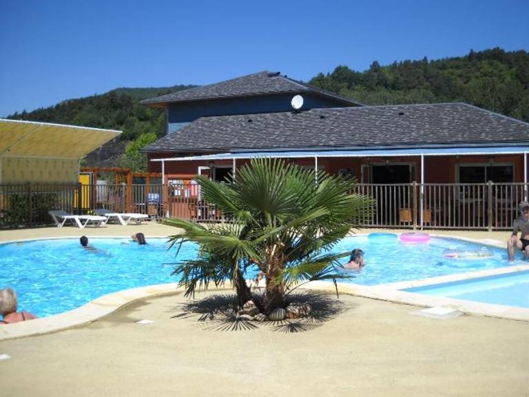 Children-friendly mobile home with terrace & heated pool | Pet-friendly — photo 2