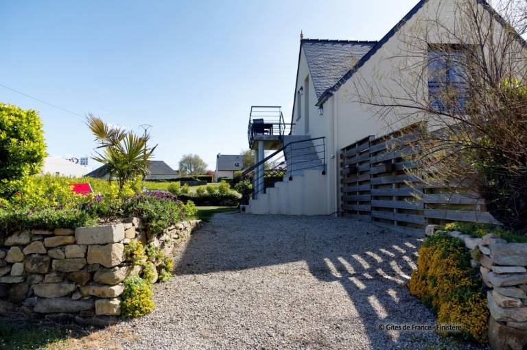 Gite with barbeque, patio & yard | Pets allowed — photo 3