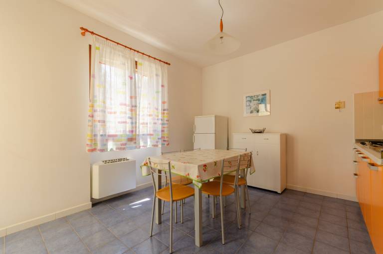 Family-friendly charming holiday apartment with yard & barbeque | Garden view | Close to the beach | Pets allowed — photo 4