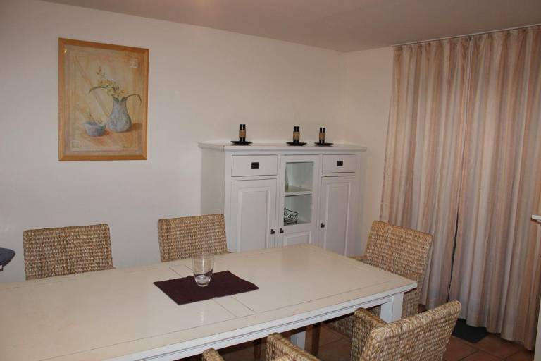Vacation home with garden, pool & patio — photo 3
