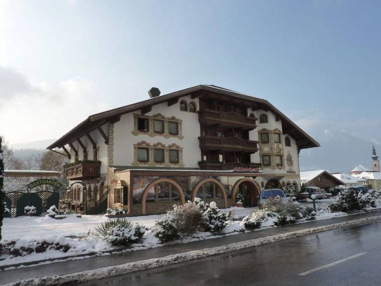 Suite mit Hund in Zirl, Oberperfuss für max. Personen Suite mit Hund in Zirl, Oberperfuss für max. Personen