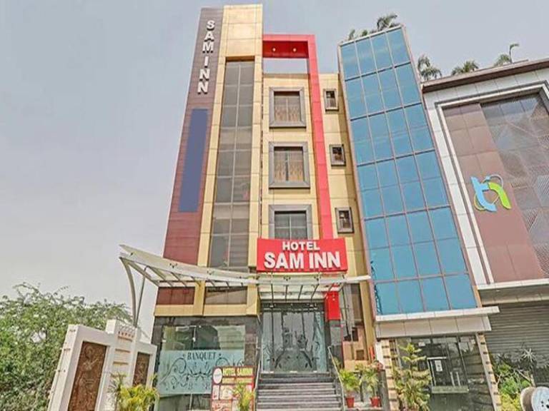 FabHotel Sam Inn