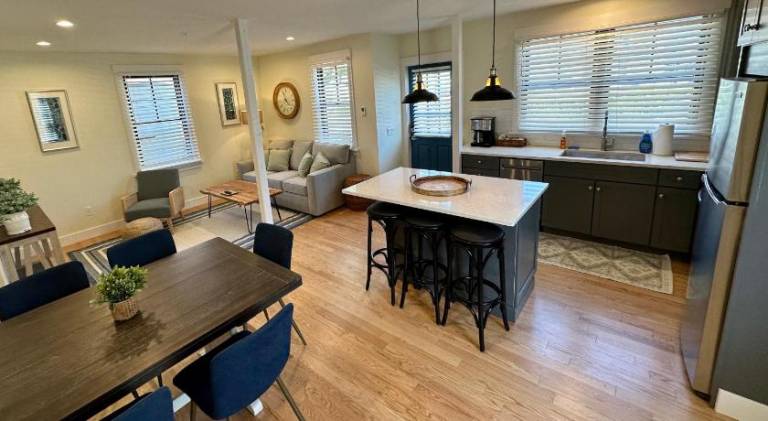 Vacation home with terrace — photo 3