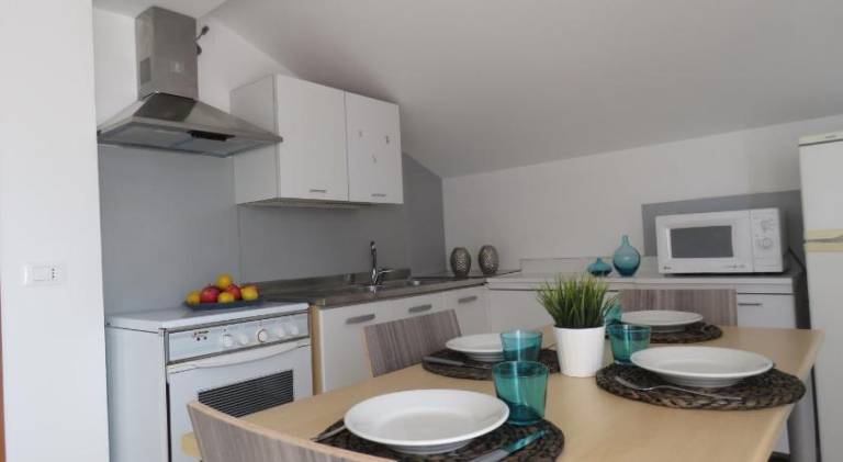 Lovely serviced apartment | Close to the beach | Pets are welcome — photo 4