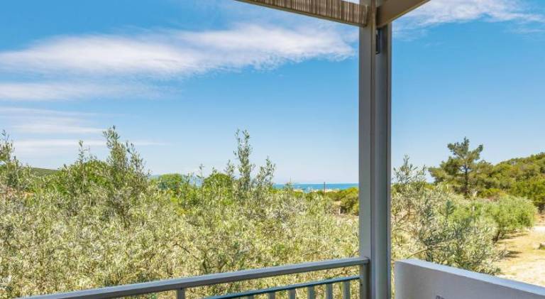 Wonderful rental apartment with patio, garden & grill | Suitable for remote work | Pets are welcome — photo 3