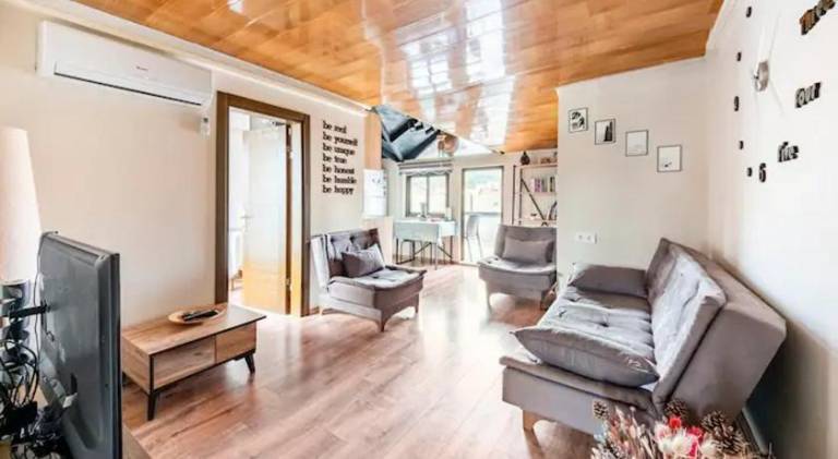 Fully equipped villa with patio, garden & grill | Good for workation | Pet-friendly in Mugla