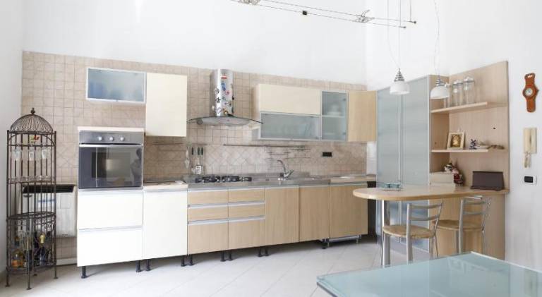 Spacious rental apartment with jacuzzi | Near Naples Cathedral | Pets allowed — photo 2